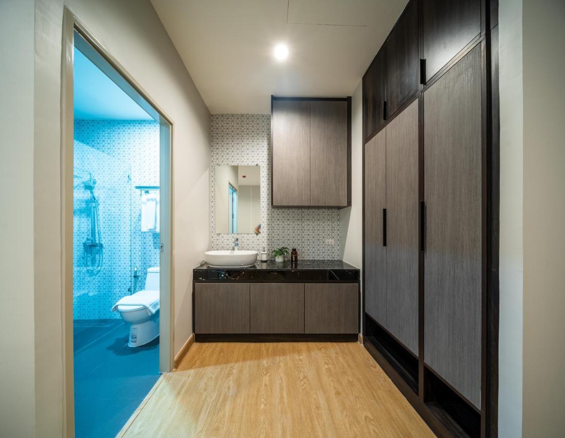 College Haus Rangnam Apartment Bangkok Exterior photo