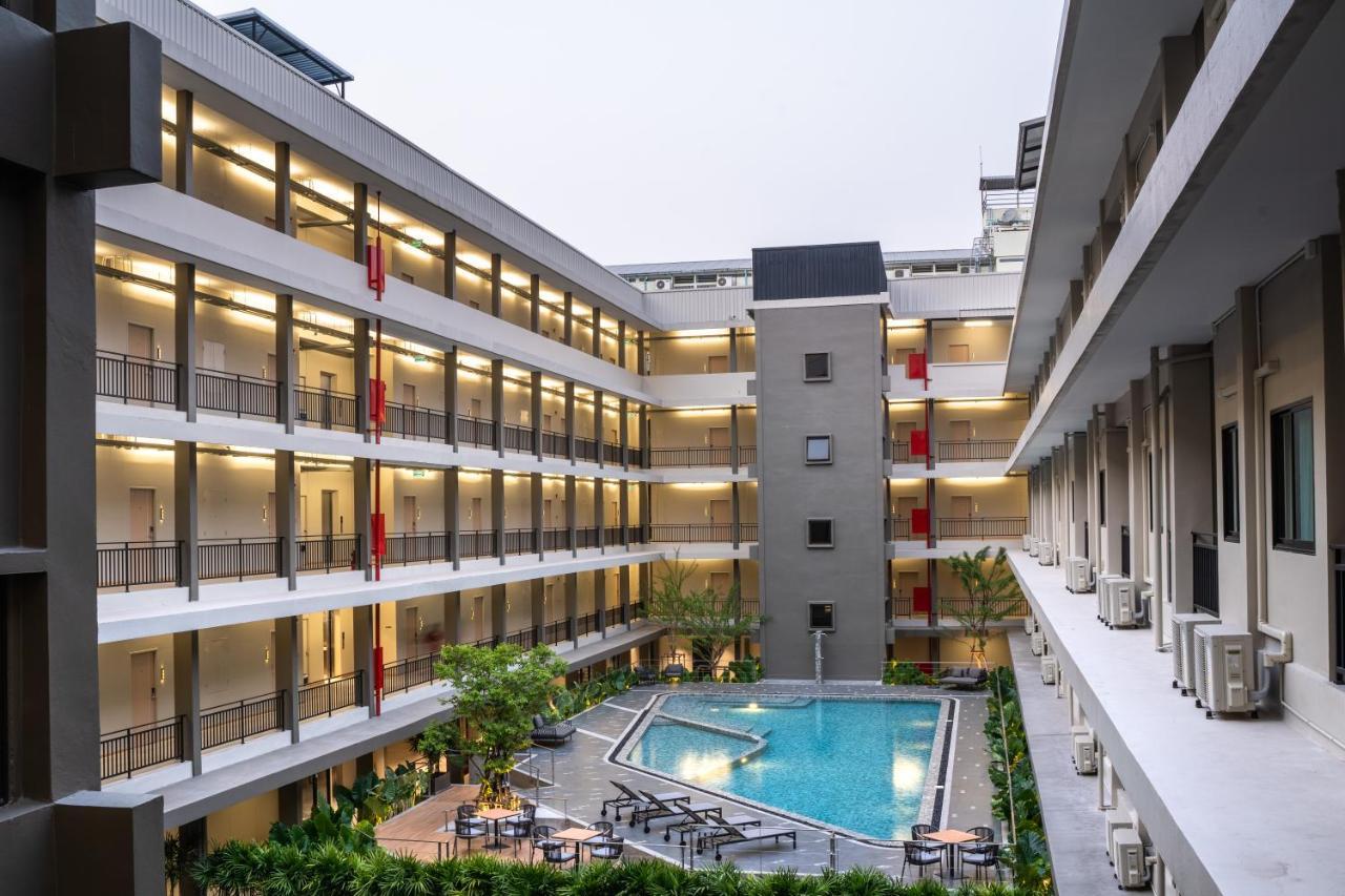 College Haus Rangnam Apartment Bangkok Exterior photo
