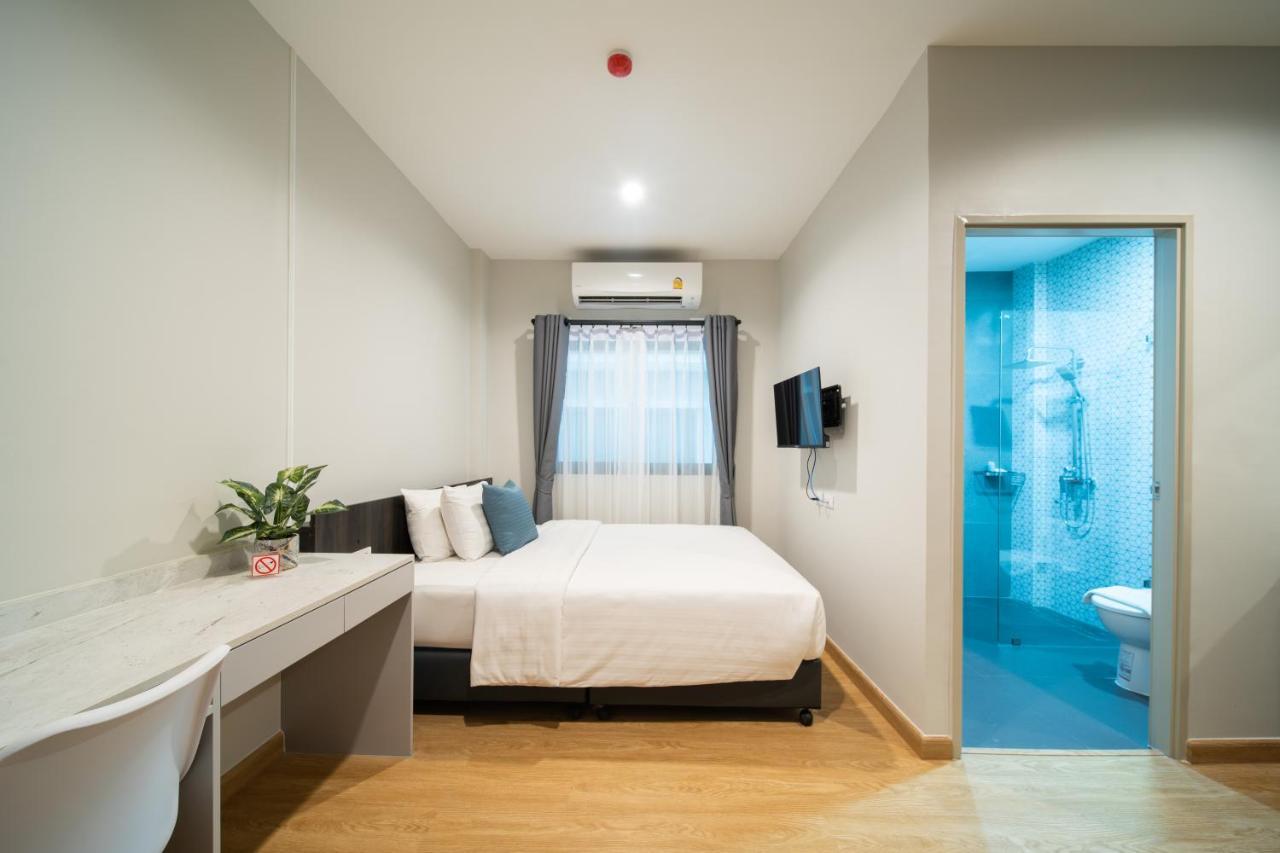 College Haus Rangnam Apartment Bangkok Exterior photo