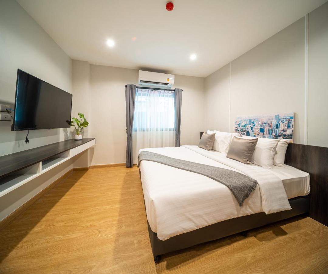 College Haus Rangnam Apartment Bangkok Exterior photo