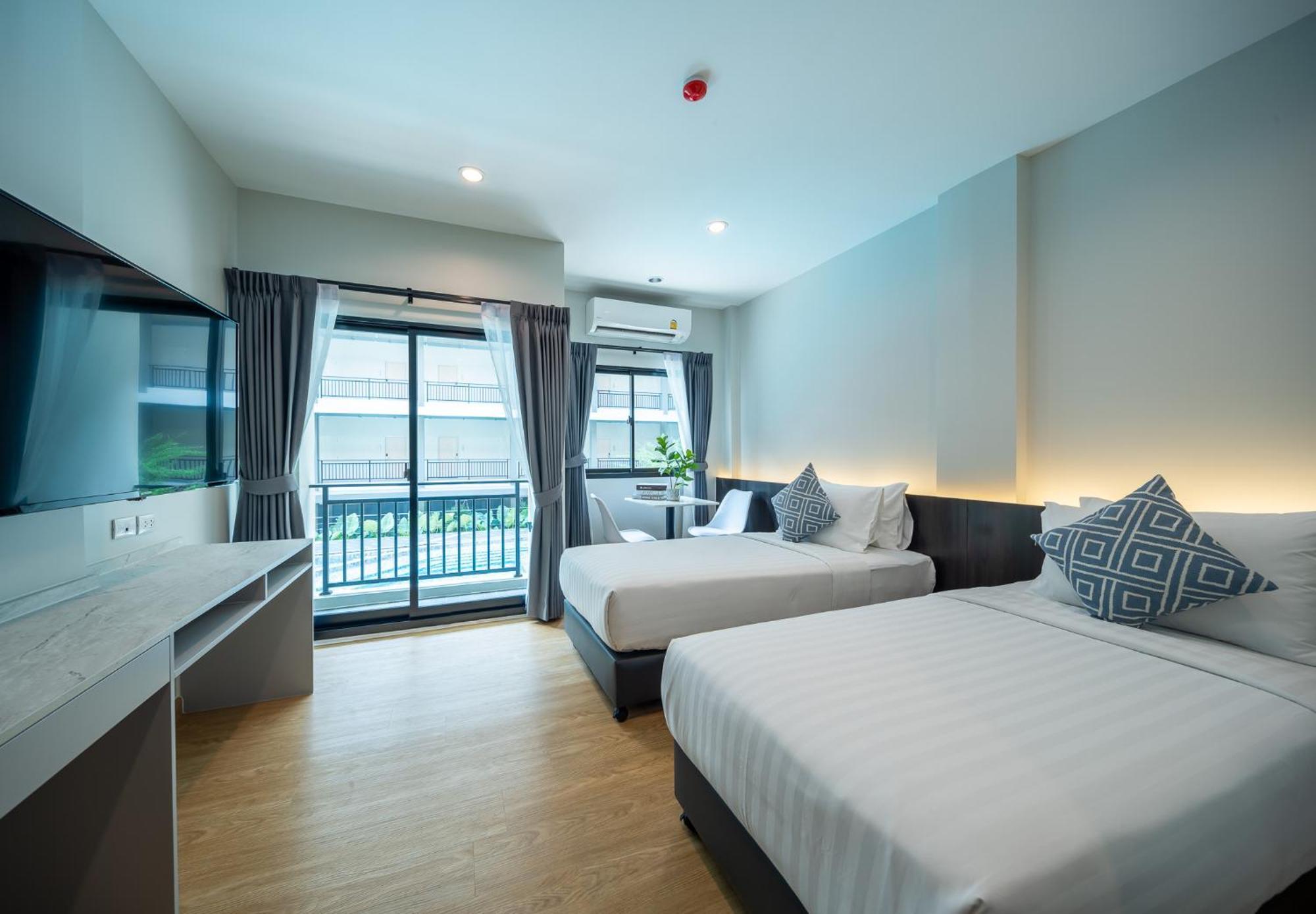 College Haus Rangnam Apartment Bangkok Exterior photo