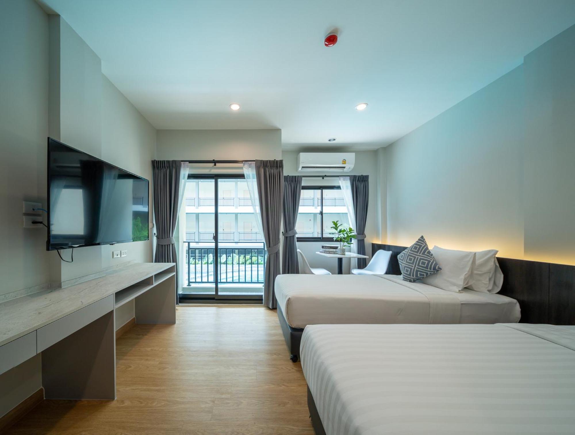 College Haus Rangnam Apartment Bangkok Exterior photo